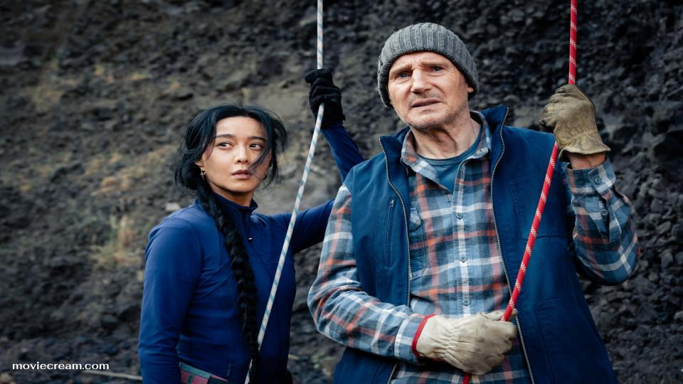 Ice Road: Vengeance คือภาพยนตร์แอคชันระทึกขวัญที่พาผู้ชมไปสู่การผจญภัยสุดอันตรายบนเส้นทางที่สูงชันและคดเคี้ยวของเทือกเขาหิมาลัย